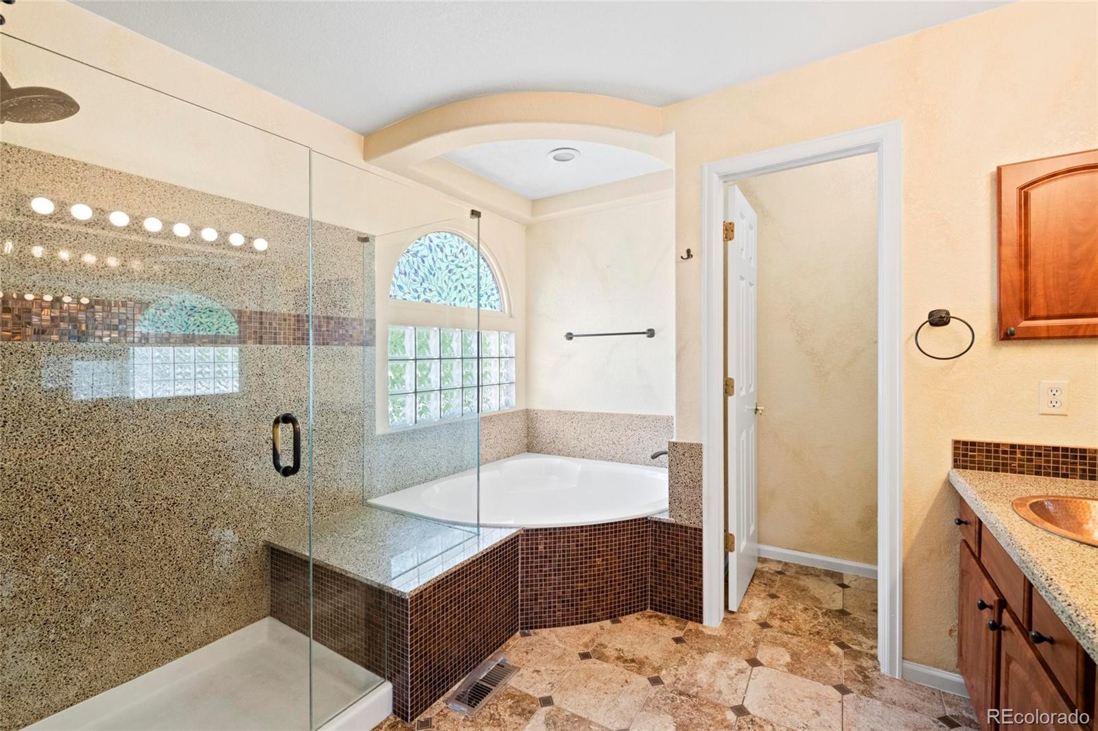 6846 Edgewood Way Highlands Ranch, CO 80130 - Photo 32 of 44 Gallery Image 32