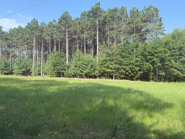 $82,500 | 353 Twin Lakes Drive, Rome, WI 54457