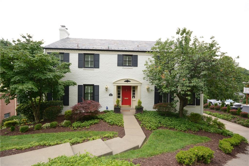 925 Old Hickory Road Pittsburgh, PA 15243 - Photo 1 of 25 Gallery Image 1
