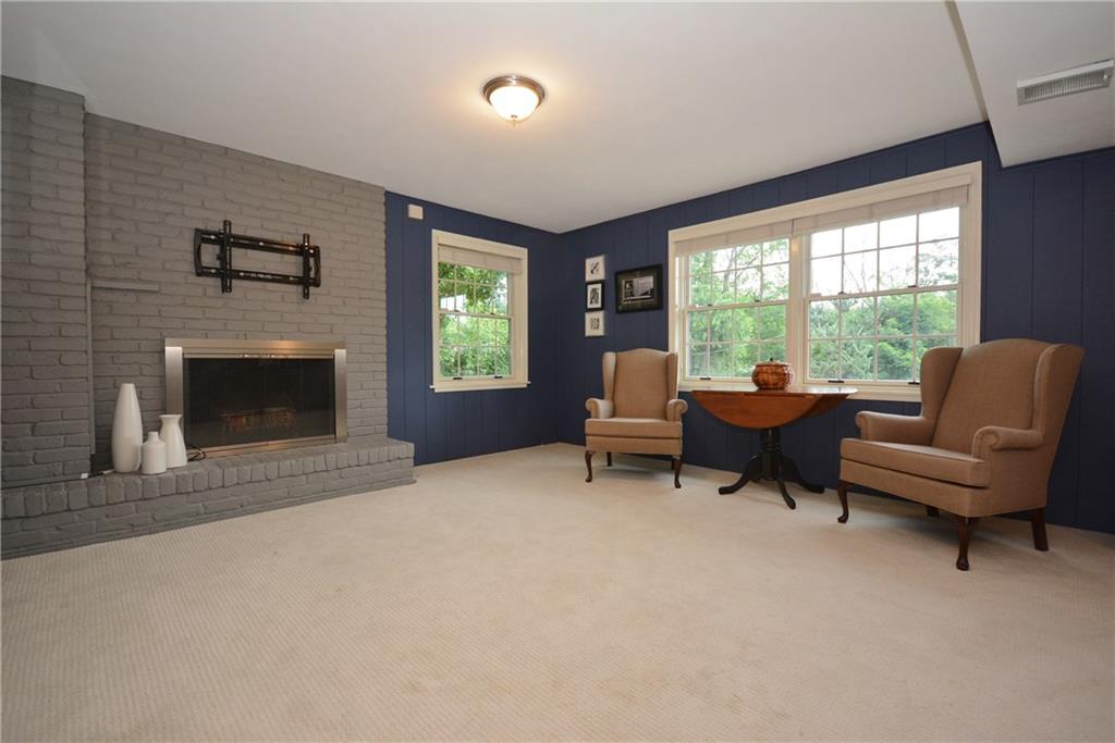 925 Old Hickory Road Pittsburgh, PA 15243 - Photo 13 of 25 Gallery Image 13