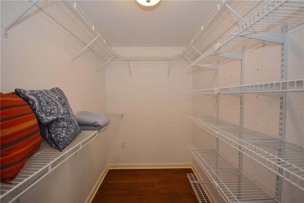 925 Old Hickory Road Pittsburgh, PA 15243 - Photo 17 of 25 Gallery Image 17