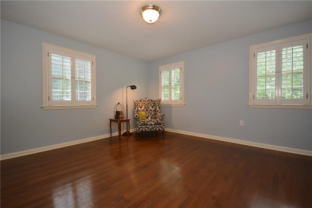 925 Old Hickory Road Pittsburgh, PA 15243 - Photo 19 of 25 Gallery Image 19