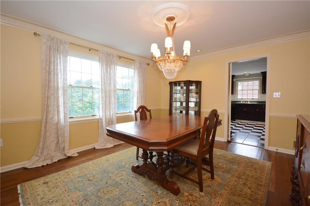 925 Old Hickory Road Pittsburgh, PA 15243 - Photo 10 of 25 Gallery Image 10