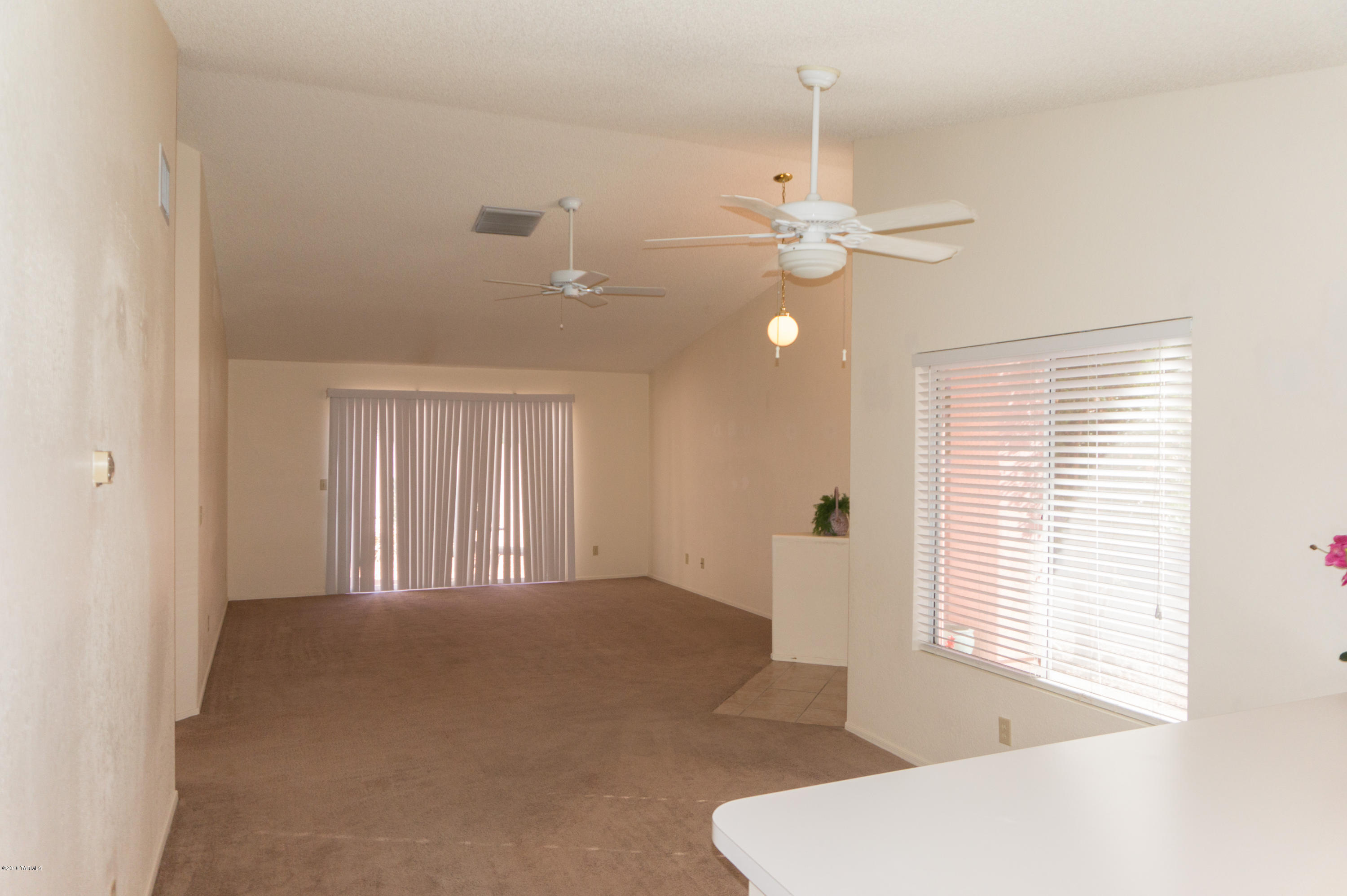 3571 West Sky Ridge Loop Tucson, AZ 85742 - Photo 7 of 35
