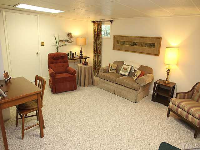 1014 James Place Raleigh, NC 27605 - Photo 9 of 11 Den/Family/Great Room