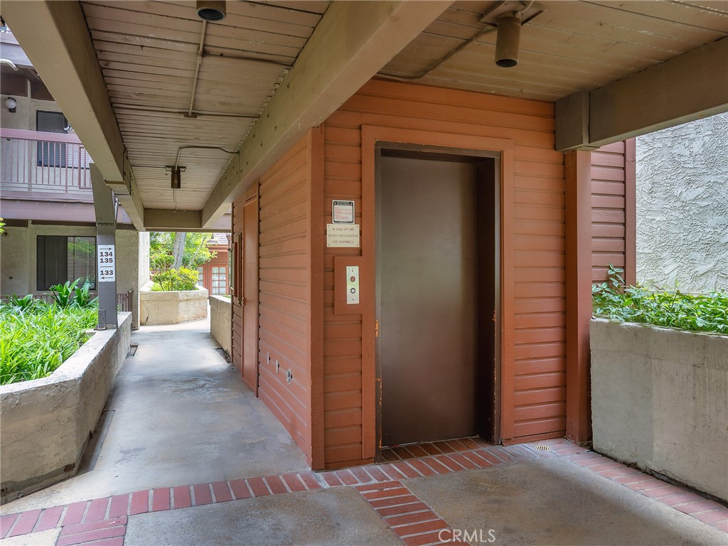 230 Bethany Road, Unit 237 Burbank, CA 91504 - Photo 21 of 38 Elevator