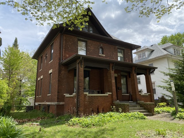 1109 Fell Avenue Bloomington, IL 61701 - Photo 2 of 23