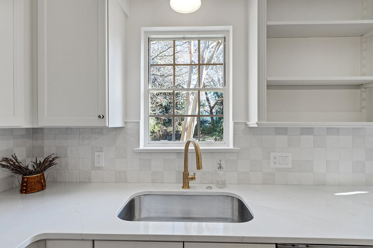 704 Dixie Trail Raleigh, NC 27607 - Photo 18 of 31 Photo 18
