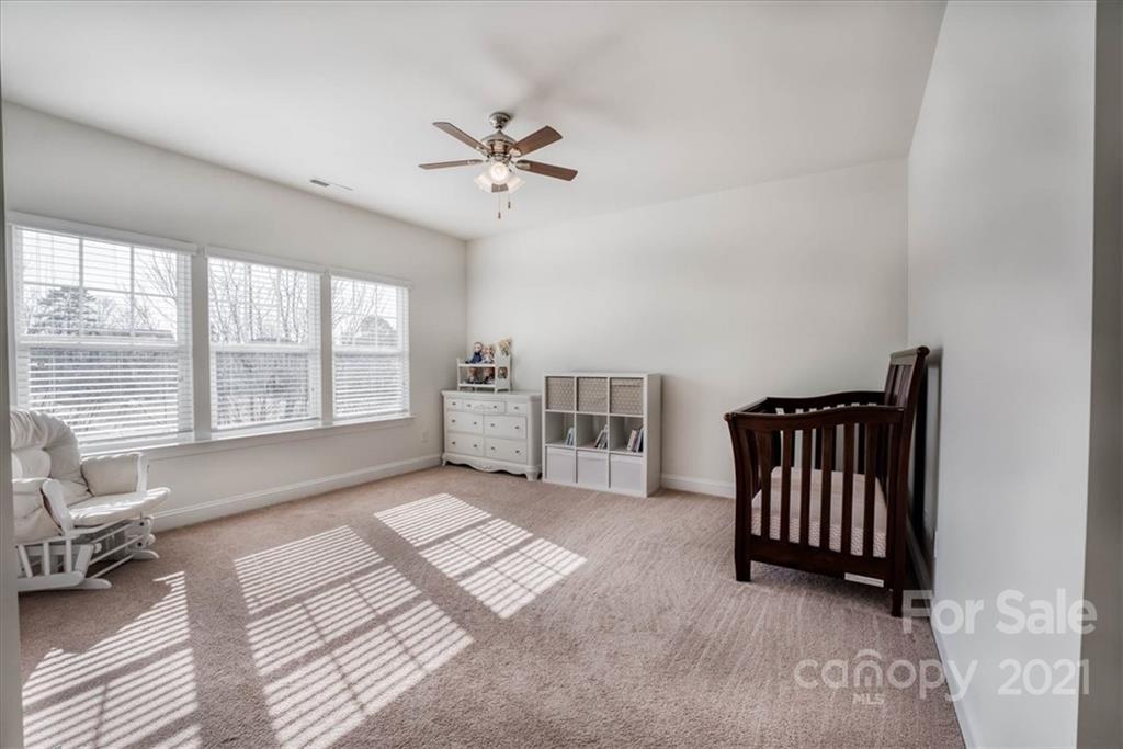 4008 Fallondale Road Waxhaw, NC 28173 - Photo 20 of 44 a living room with furniture
