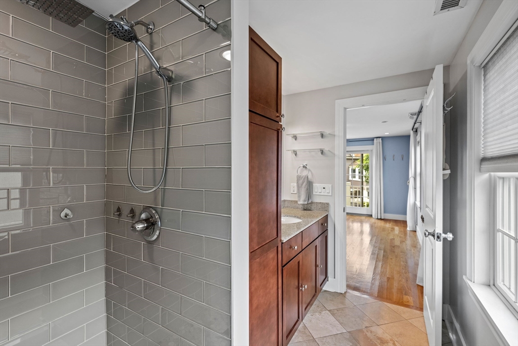 34 Knowlton Street, Unit 2 Somerville, MA 02145 - Photo 13 of 35