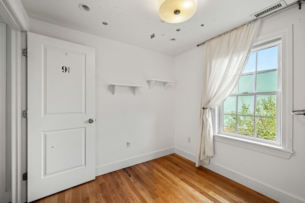 34 Knowlton Street, Unit 2 Somerville, MA 02145 - Photo 14 of 35