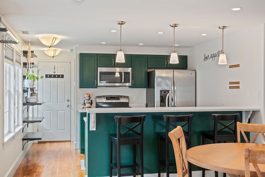 34 Knowlton Street, Unit 2 Somerville, MA 02145 - Photo 3 of 35