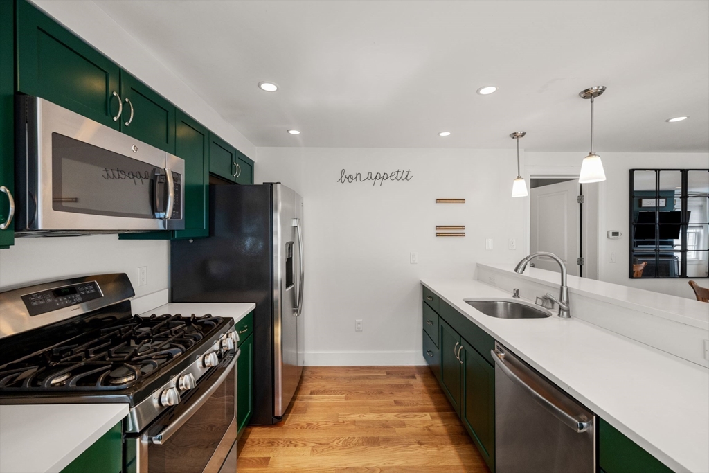 34 Knowlton Street, Unit 2 Somerville, MA 02145 - Photo 5 of 35