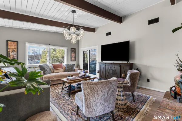 $669,000 | 19 Ledgebrook Drive, Unit 19, Norwalk, CT 06854