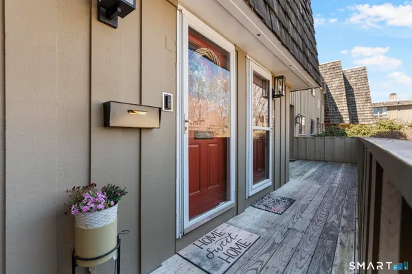 $669,000 | 19 Ledgebrook Drive, Unit 19, Norwalk, CT 06854