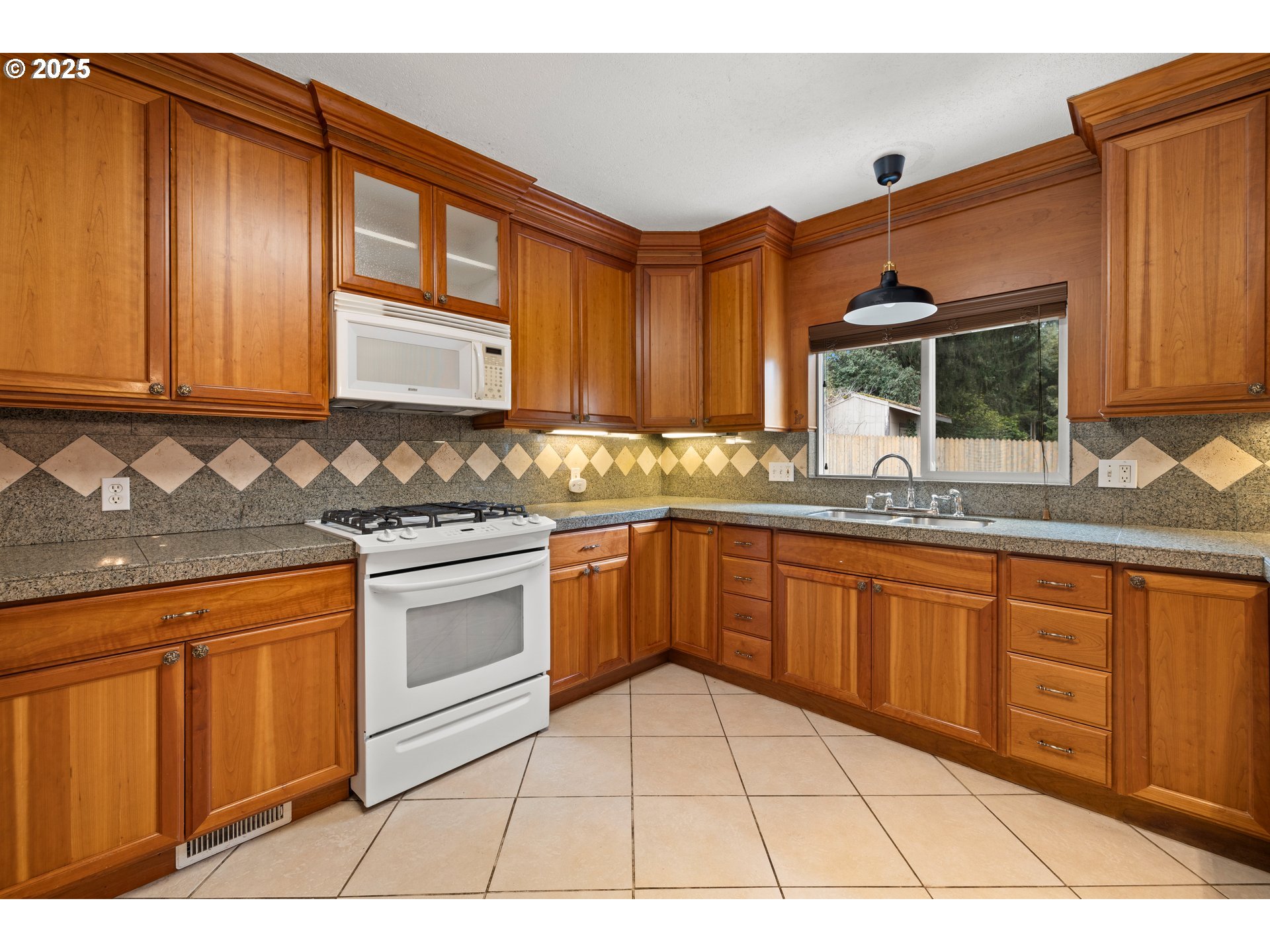 11102 Northeast Beech Street Portland, OR 97220 - Photo 12 of 47 Kitchen