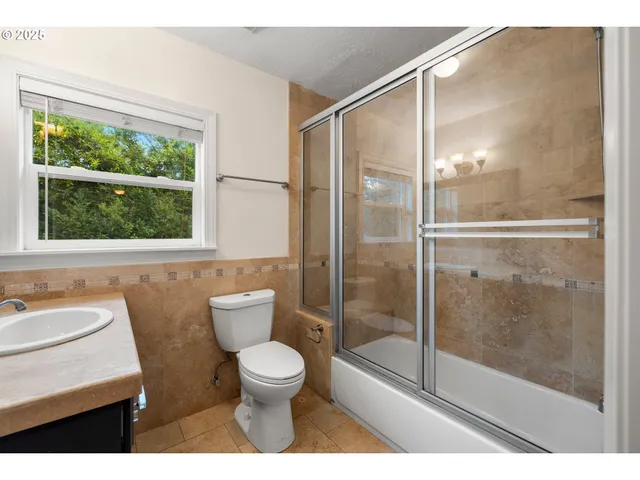 $599,900 | 11102 Northeast Beech Street, Portland, OR 97220