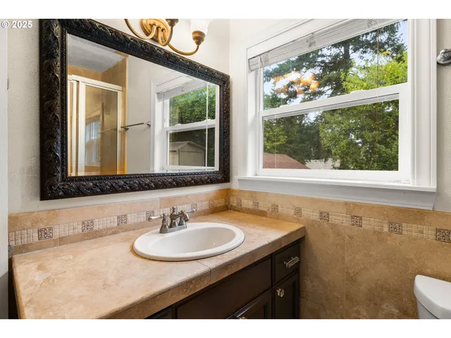 $599,900 | 11102 Northeast Beech Street, Portland, OR 97220