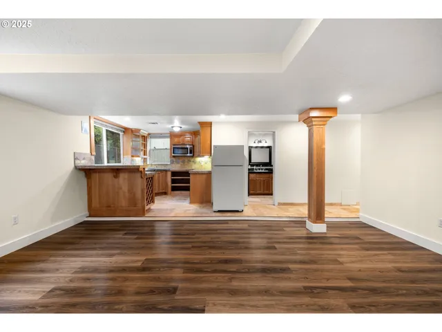 $599,900 | 11102 Northeast Beech Street, Portland, OR 97220