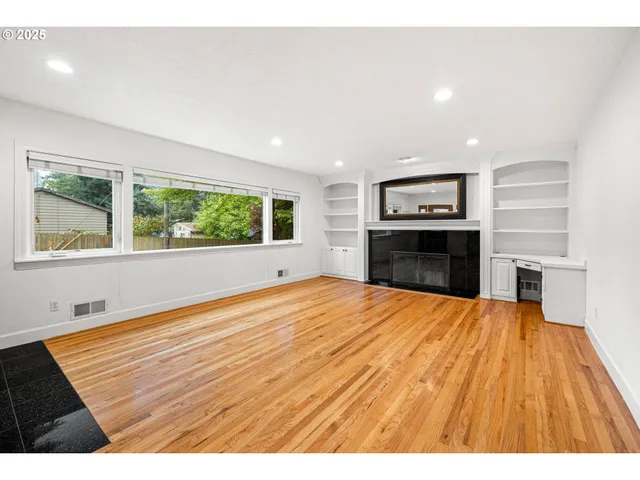 $599,900 | 11102 Northeast Beech Street, Portland, OR 97220