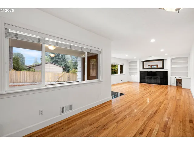 $599,900 | 11102 Northeast Beech Street, Portland, OR 97220