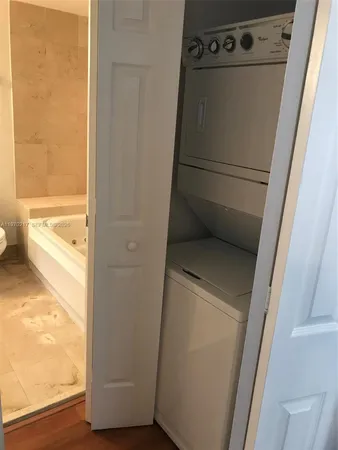 $2,450 | 2030 Douglas Road, Unit 708, Coral Gables, FL 33134