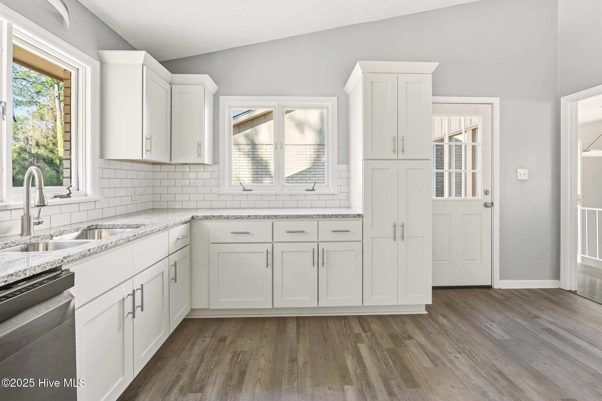 1431 Cumberland Circle Rockingham, NC 28379 - Photo 11 of 49 kitchen