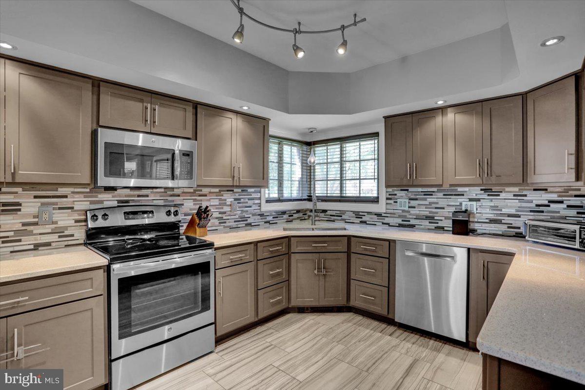 310 South Tulpehocken Road Reading, PA 19601 - Photo 12 of 46