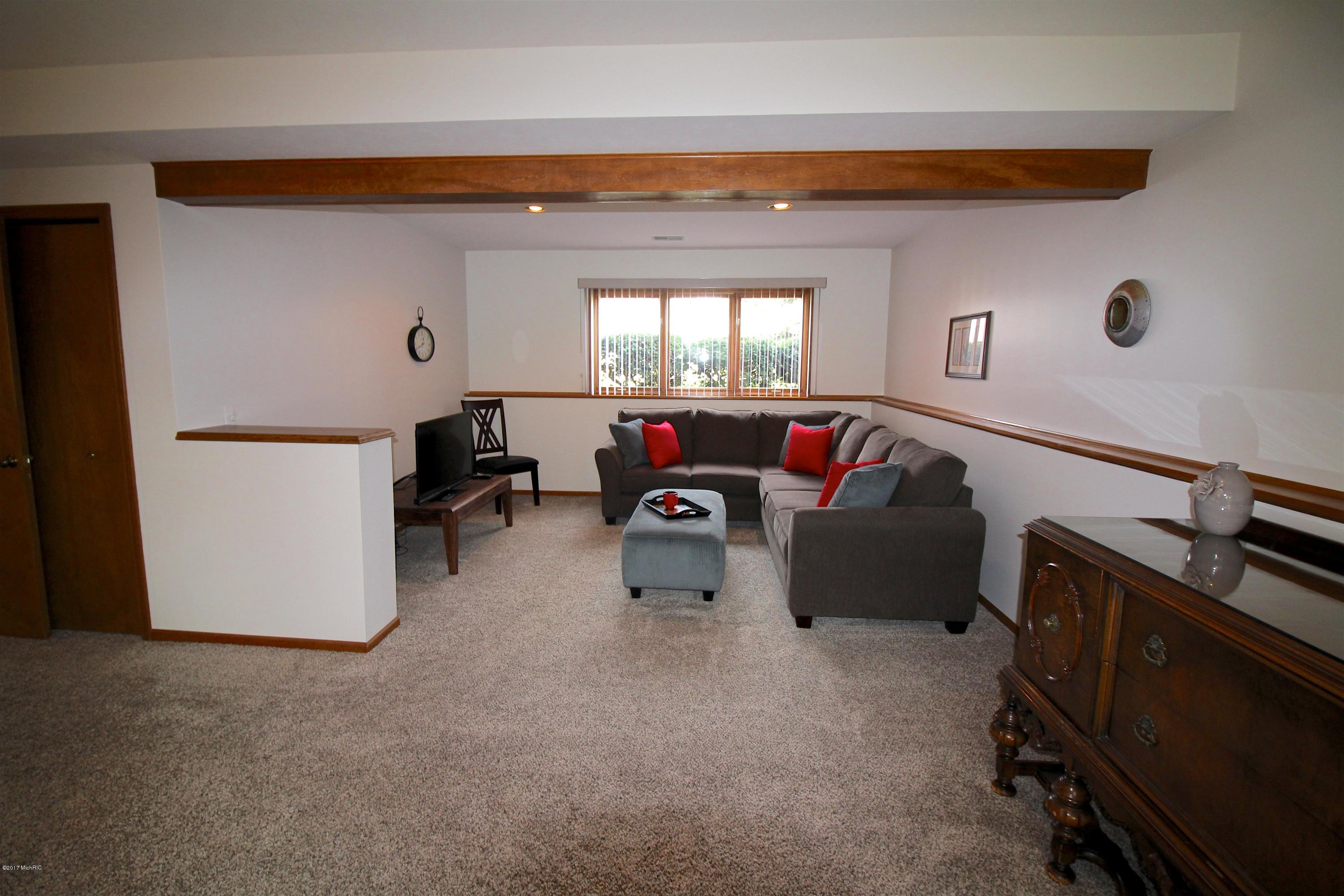 2158 Tyler Street Jenison, MI 49428 - Photo 21 of 28 IMG_5871