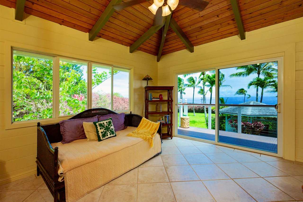 33 Uaoa Loop Haiku, HI 96708 - Photo 14 of 30 Office or Bedroom West