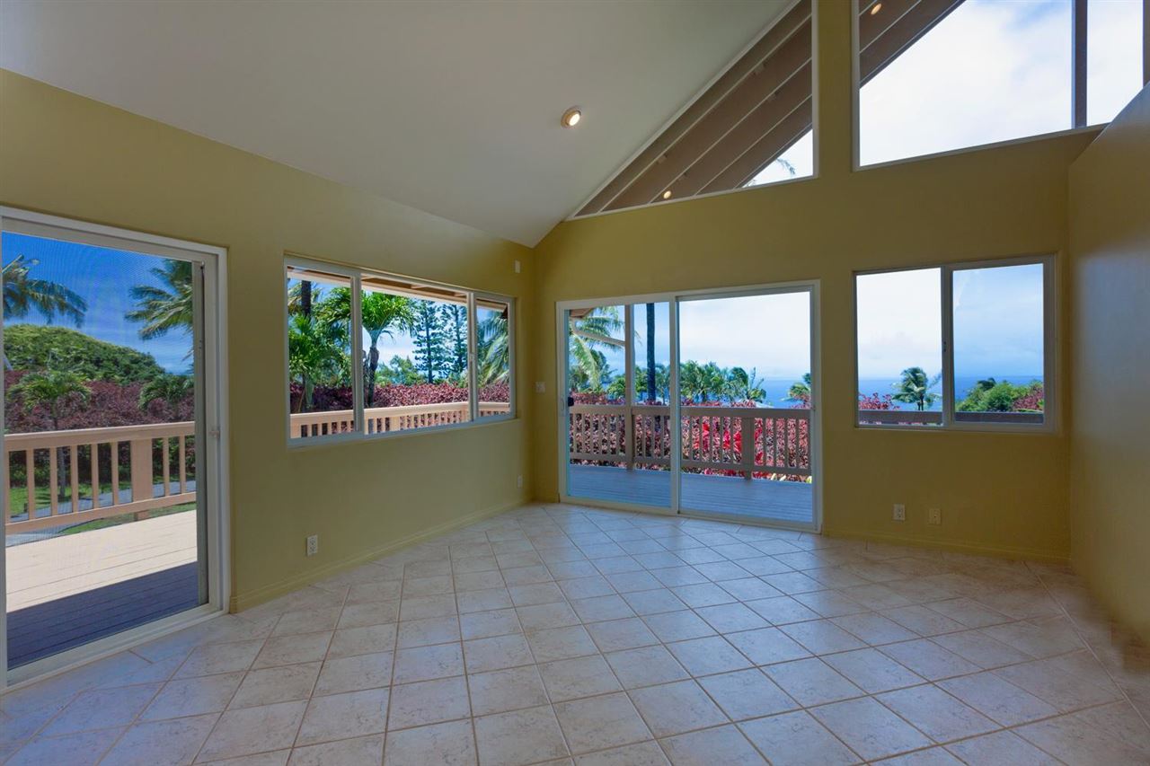 33 Uaoa Loop Haiku, HI 96708 - Photo 24 of 30 Ohana Living Room