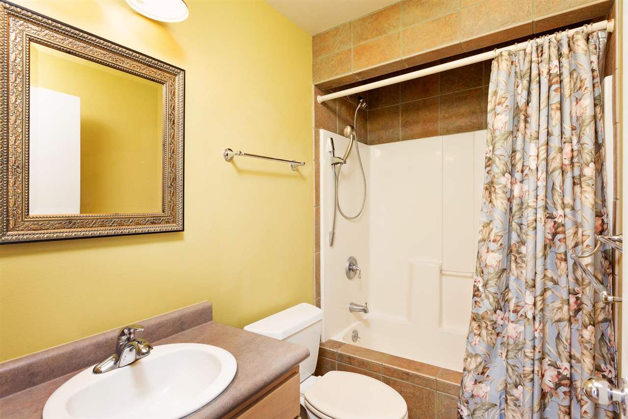 33 Uaoa Loop Haiku, HI 96708 - Photo 28 of 30 Ohana second bath