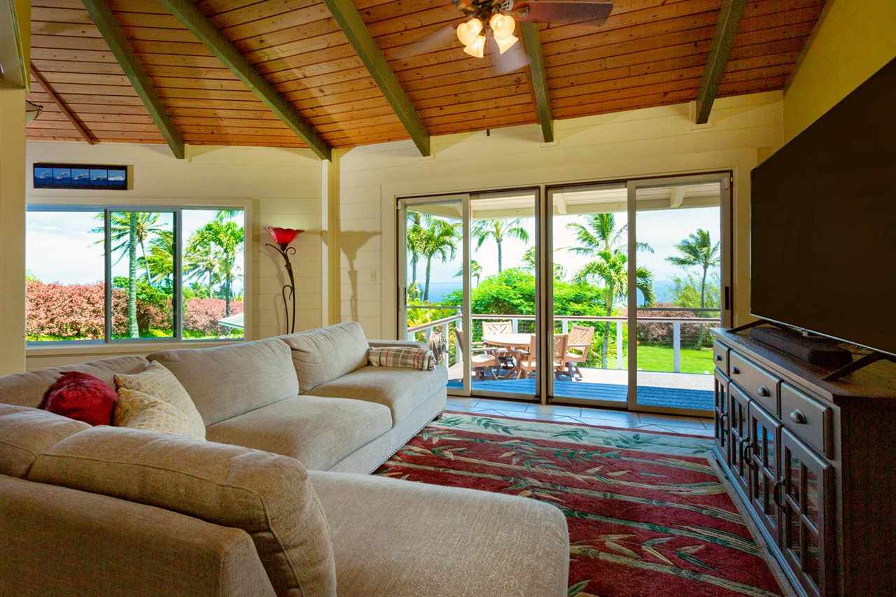 33 Uaoa Loop Haiku, HI 96708 - Photo 9 of 30 Living Room West