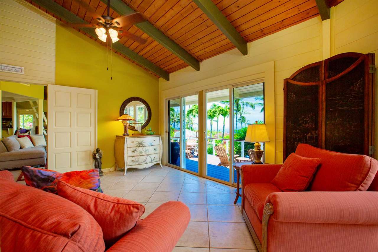 33 Uaoa Loop Haiku, HI 96708 - Photo 10 of 30 Living Room East