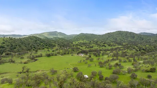a view of an mountain