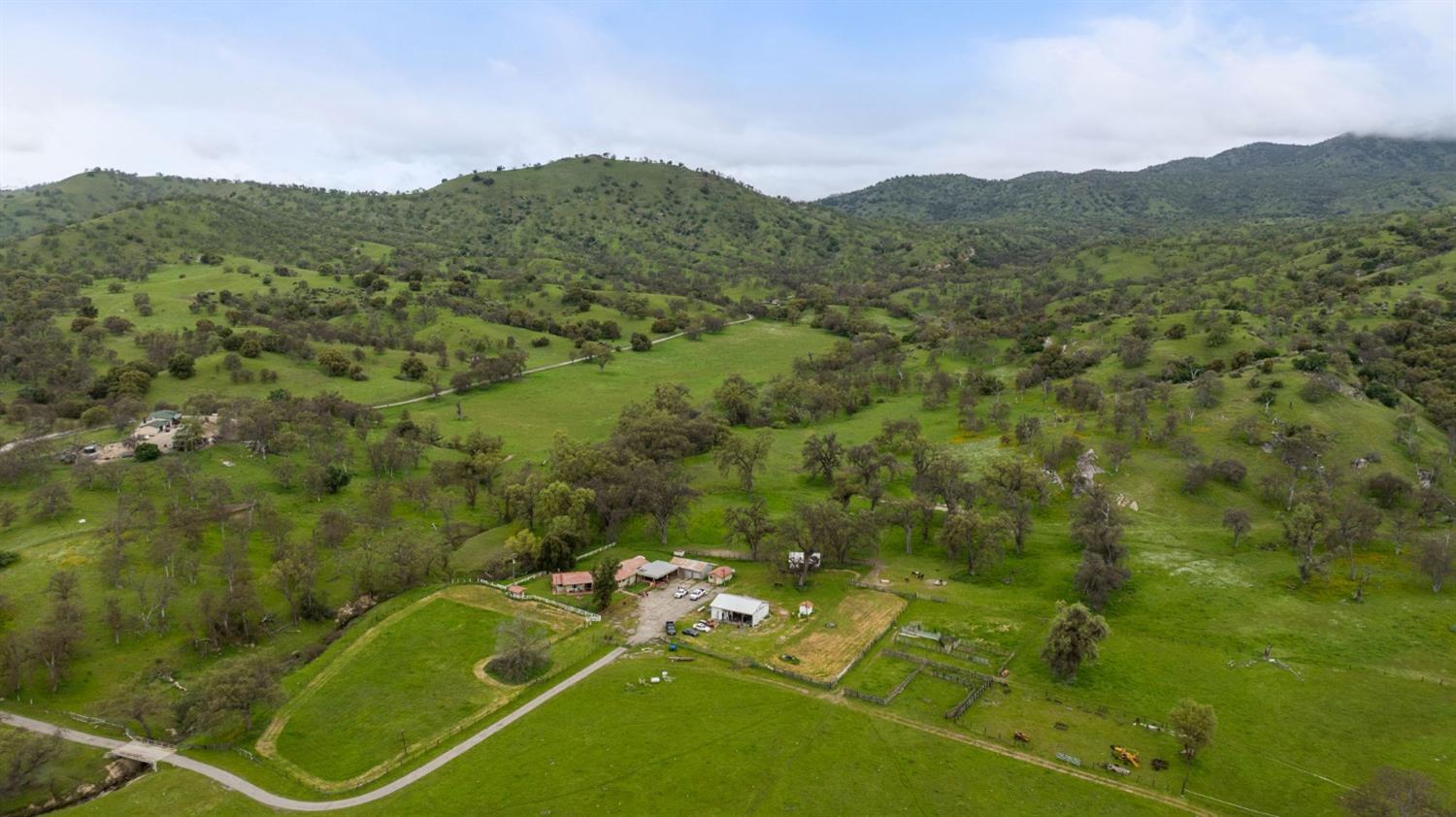 53660 Drive 152 Orosi, CA 93647 - Photo 18 of 48 a view of a mountain