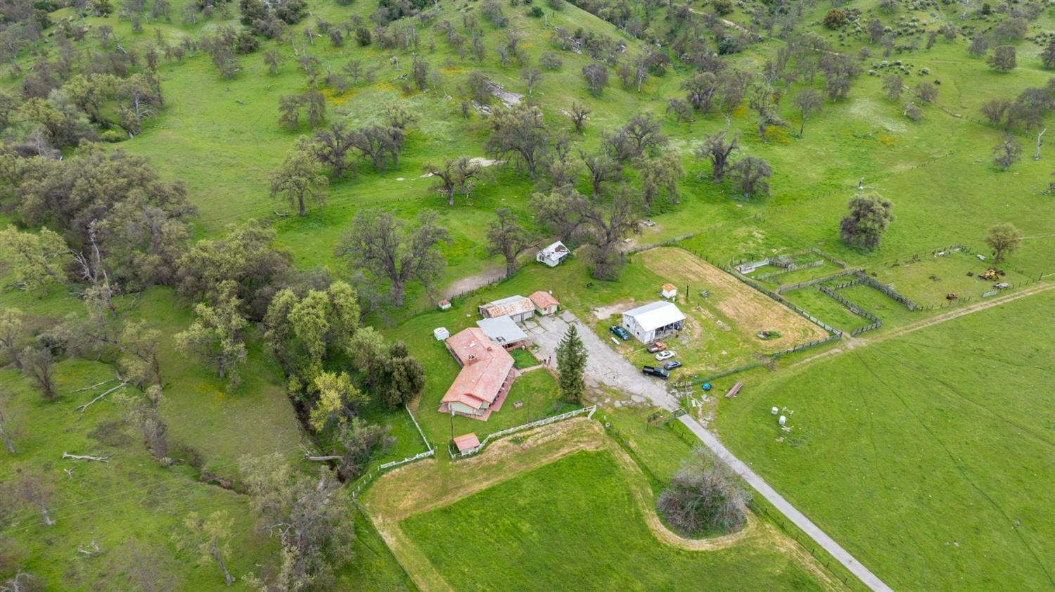 53660 Drive 152 Orosi, CA 93647 - Photo 21 of 48 a picture of city view