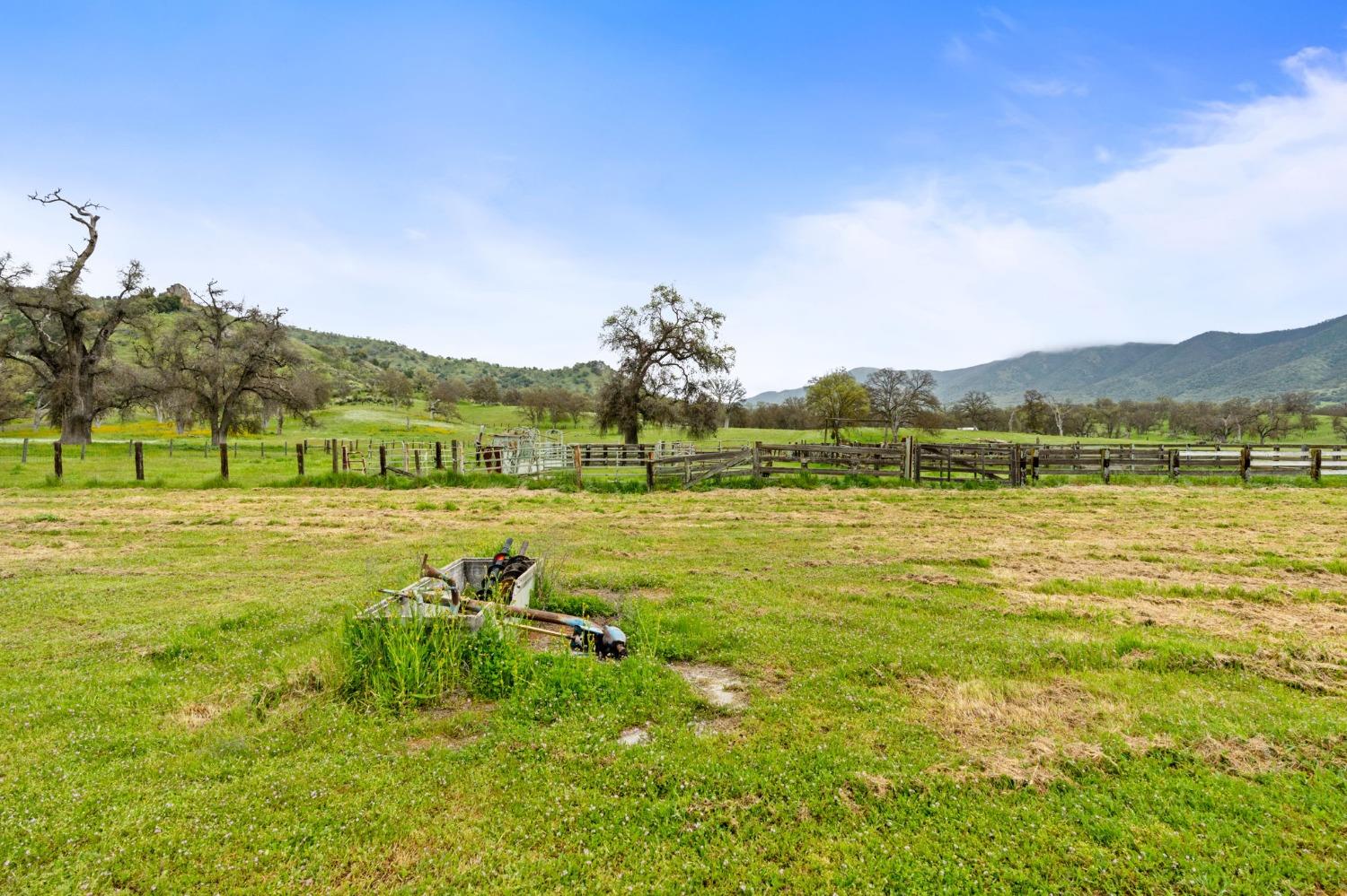 53660 Drive 152 Orosi, CA 93647 - Photo 44 of 48 a view of an ocean with a mountain
