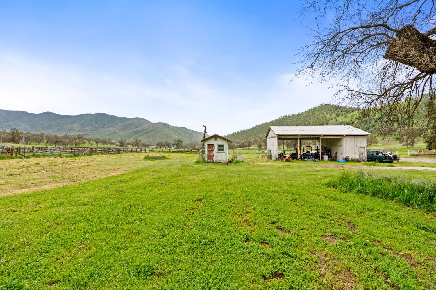 53660 Drive 152 Orosi, CA 93647 - Photo 48 of 48 a front view of a house with garden and ocean view