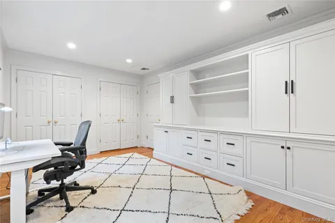 $3,450,000 | 6 Round House Court, Bedford, NY 10506