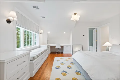 $3,450,000 | 6 Round House Court, Bedford, NY 10506