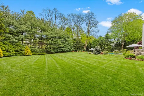$3,450,000 | 6 Round House Court, Bedford, NY 10506