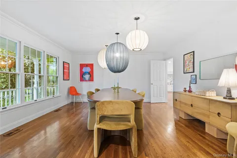 $3,450,000 | 6 Round House Court, Bedford, NY 10506