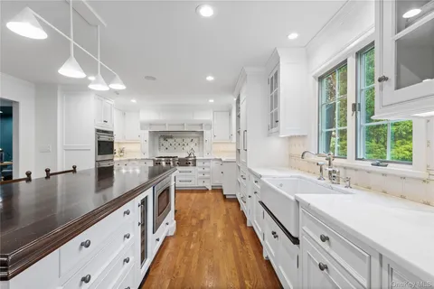 $3,450,000 | 6 Round House Court, Bedford, NY 10506