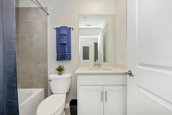 $3,000 | 12550 Galapagos Street, Unit 104, Venice, FL 34293