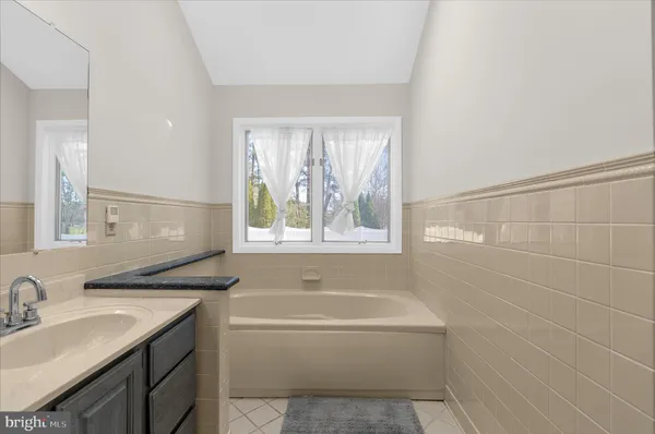$774,900 | 12 Fairway Island, Grasonville, MD 21638