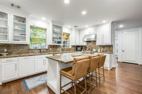 $975,000 | 7138 Westbrook Lane, Dallas, TX 75214