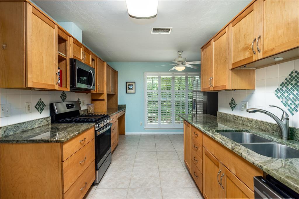 11212 Southwest 86th Place Gainesville, FL 32608 - Photo 17 of 50