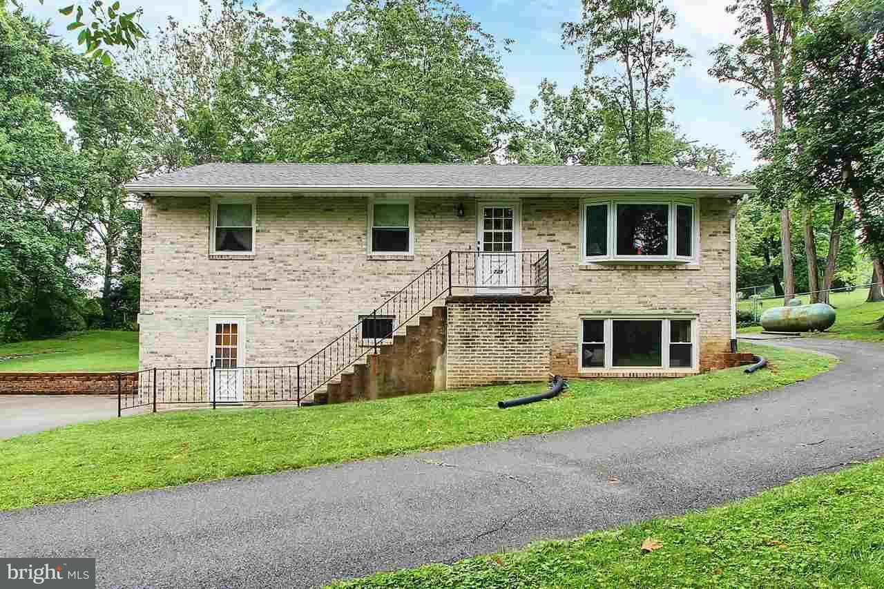 729 Academy Road York, PA 17406 - Photo 1 of 25 Gallery Image 1