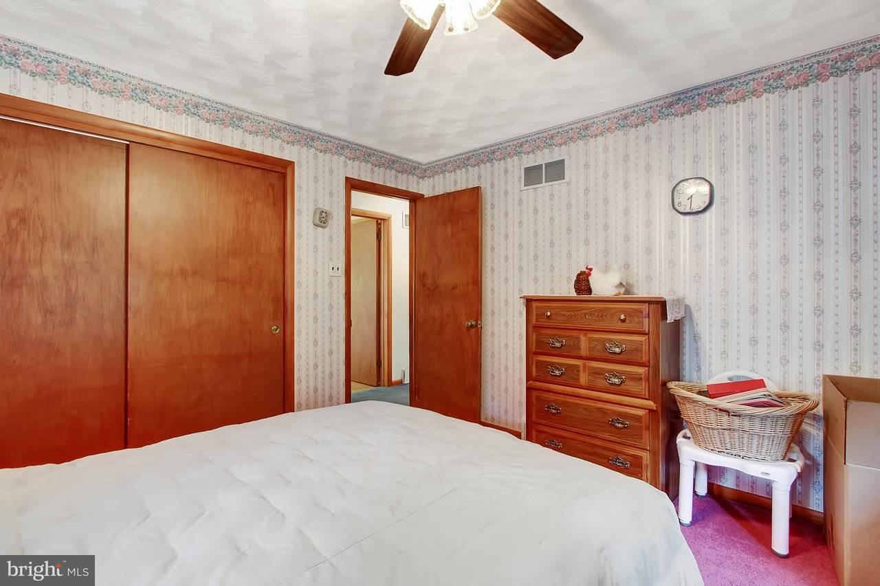729 Academy Road York, PA 17406 - Photo 11 of 25 Gallery Image 11